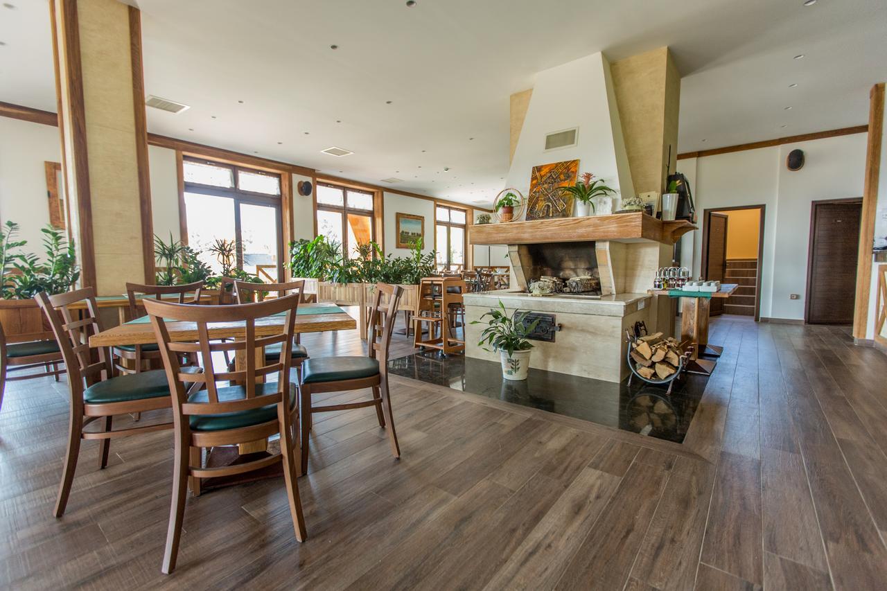 Etno Naselje Vrdnicka Kula Bed & Breakfast Vrdnik Dış mekan fotoğraf