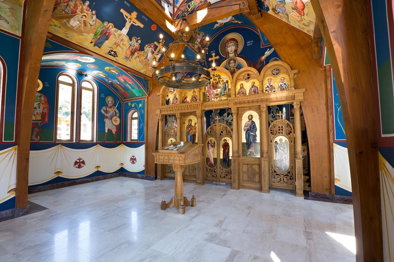 Etno Naselje Vrdnicka Kula Bed & Breakfast Vrdnik Dış mekan fotoğraf