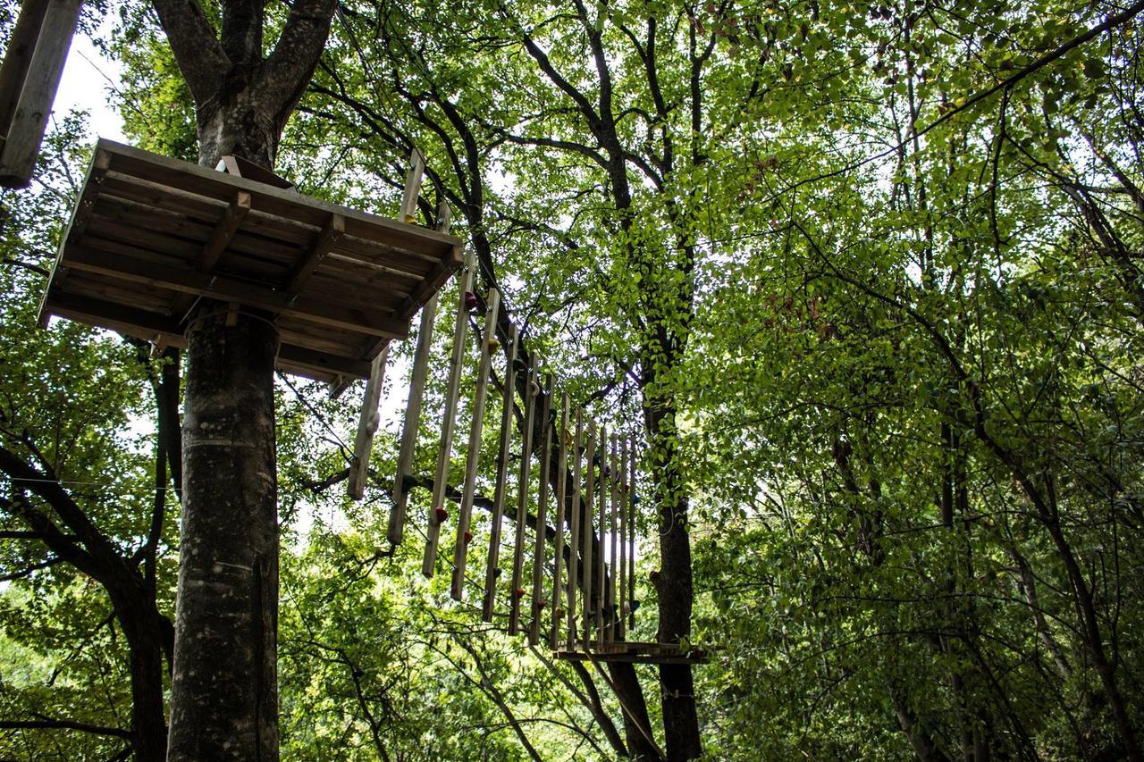 Etno Naselje Vrdnicka Kula Bed & Breakfast Vrdnik Dış mekan fotoğraf