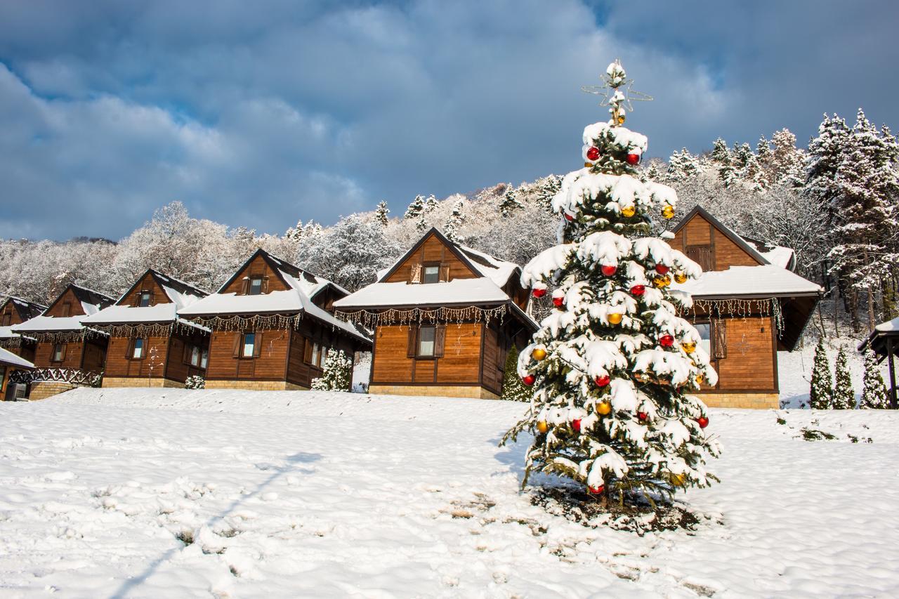 Etno Naselje Vrdnicka Kula Bed & Breakfast Vrdnik Dış mekan fotoğraf