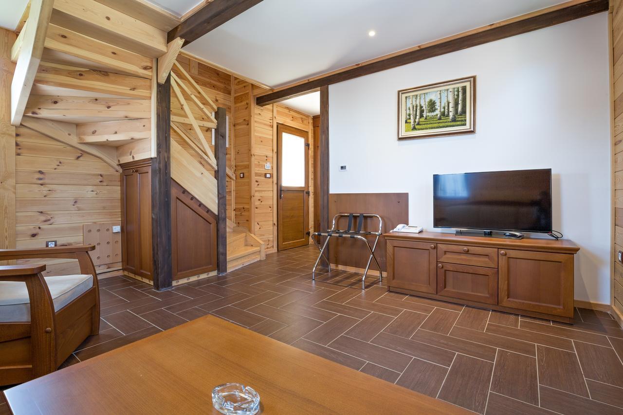 Etno Naselje Vrdnicka Kula Bed & Breakfast Vrdnik Dış mekan fotoğraf